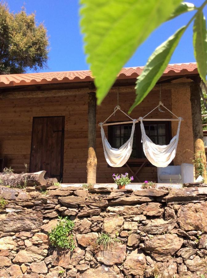 Unique Tiny House With Natural Building Techniques ฟิเกโร โดส วิโญส ภายนอก รูปภาพ